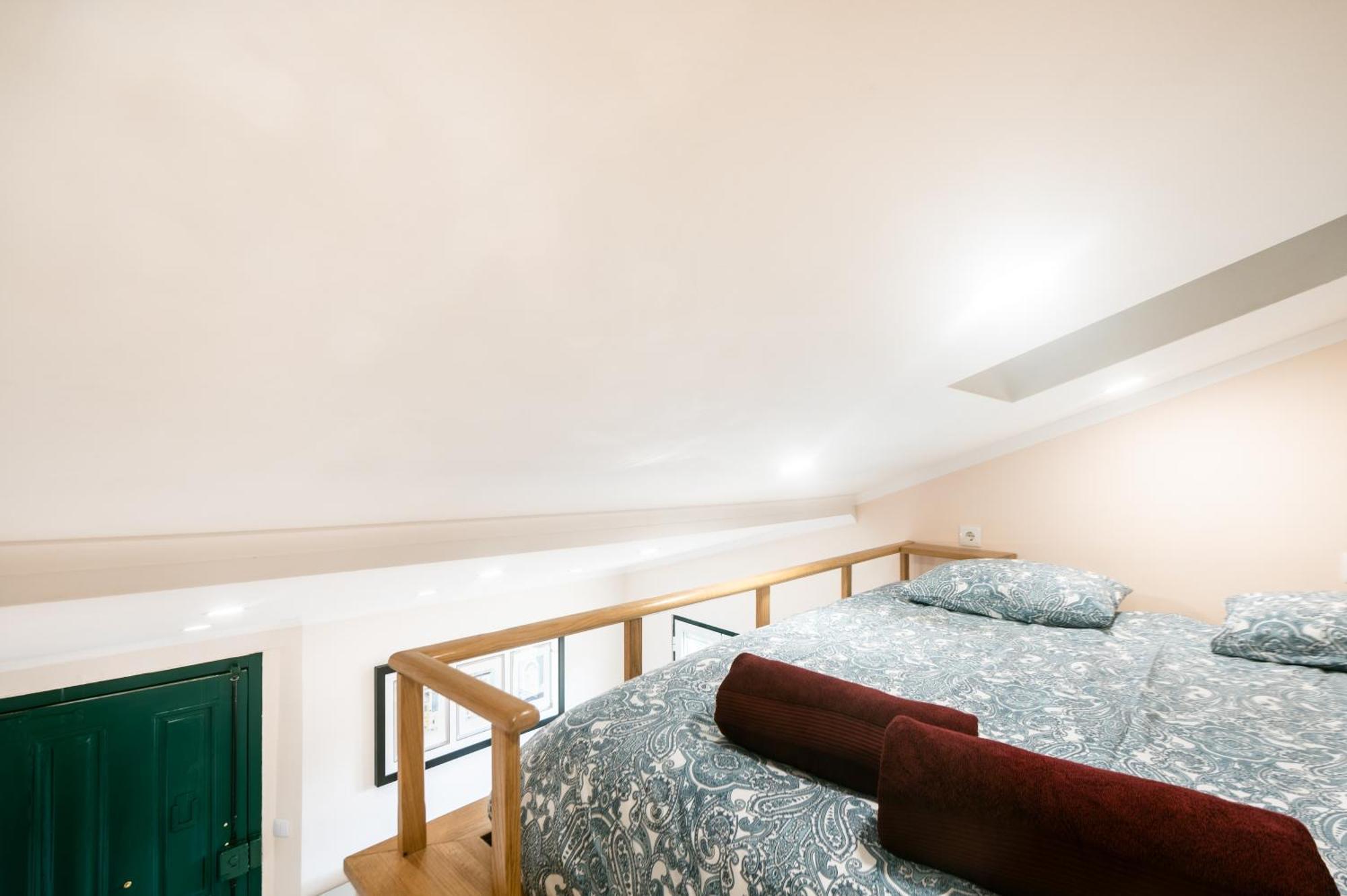 Holiday home Cozy Yellow House Bairro Alto *
